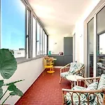 Elegant Overlooking Historic Lejlighed Loulé
