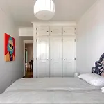 Апартаменты Elegant Overlooking Historic Лоле