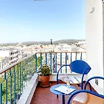 Elegant Overlooking Historic Lejlighed
