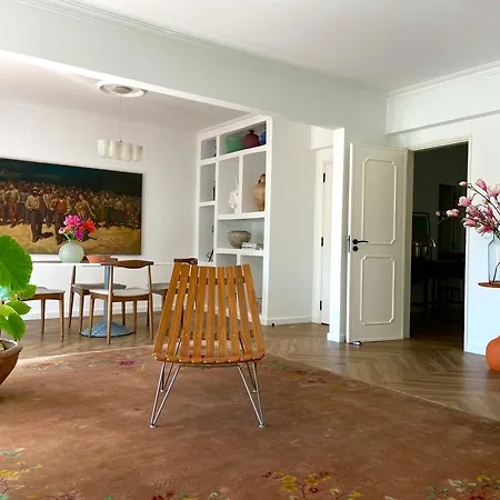 Elegant Overlooking Historic Lejlighed